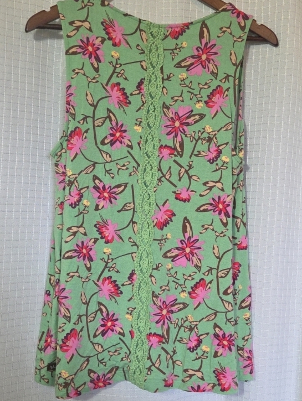 Matilda Jane Weekend Away Green Floral V-Neck Tank Size 2XL Buttery Soft - Picture 4 of 10